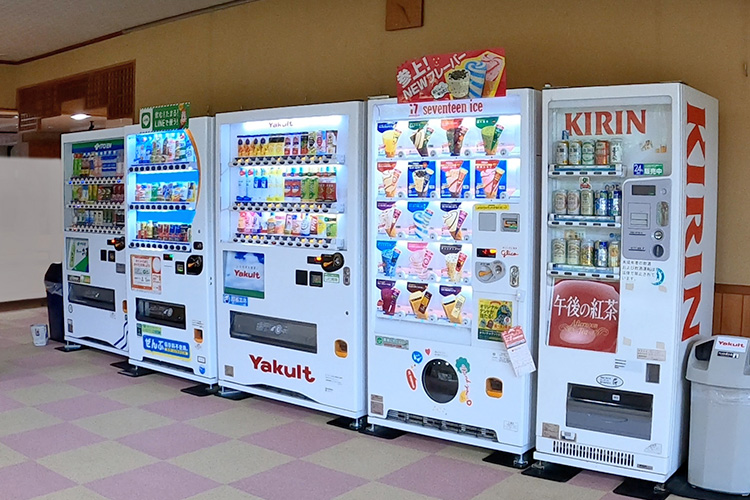 自販機コーナー（無料お休み処） 阿南温泉 かじかの湯