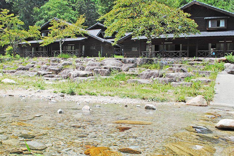 キャンプ場＆コテージかじか荘 門原川 阿南温泉 かじかの湯