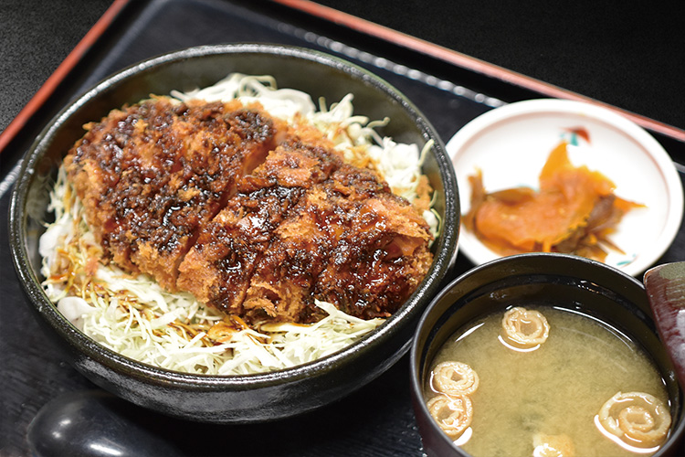 ソースカツ丼 和食処 かじか亭