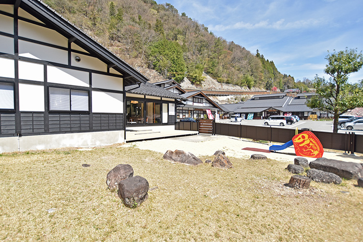 阿南町化石展示館（地域交流施設）